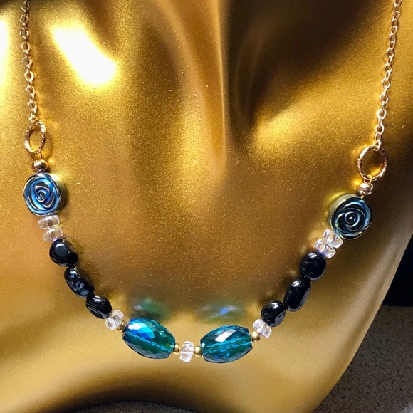 Pretty blue and black necklace-artisan - Picture 3 of 7